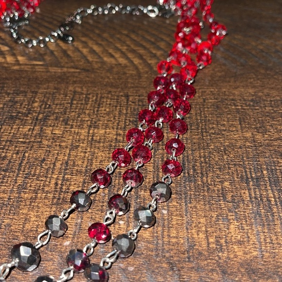Gorgeous Red multi strand ruby color shading statement beaded necklace - Picture 5 of 7